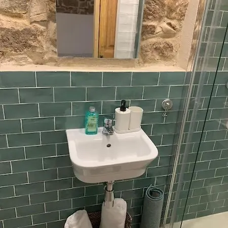 Antic Bajos דירה *